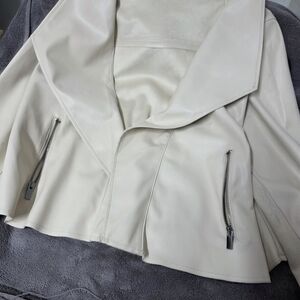 Elegant Cream Women's Jacket
